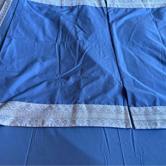 Blue & White Eyelet Bed Cover & 2 Matching Pillowcases - Picture 8 of 8
